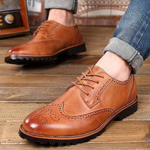 Cách chọn giày tây để không bị già