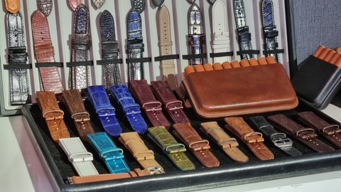 MÊ MẨN VỚI DÂY ĐỒNG HỒ CÁ SẤU NHUỘM MÀU PATINA VÔ CÙNG ĐỘC ĐÁO