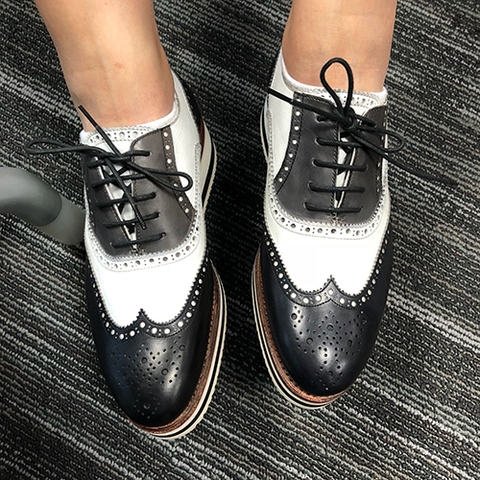 CLASSIC SHOES FOR LADY