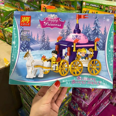 Lắp ráp Lego Xe Ngựa Hoàng Gia Của Elsa - Lele 37067