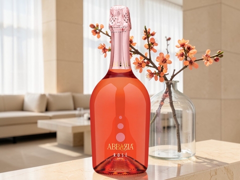 Cách chọn quà tặng rượu vang dịp 8/3 tinh tế và đúng gu người nhận