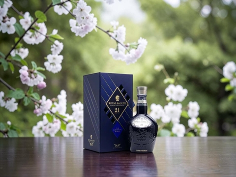 Vì Sao Nhiều Người Lo Ngại Khi Mua Chivas Trên Thị Trường