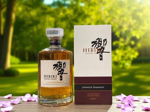 Hibiki Harmony và Yamazaki 12: So sánh hai biểu tượng whisky Nhật Bản