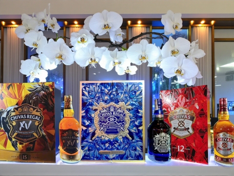 Rượu Chivas hộp quà Tết 2026 có gì mới