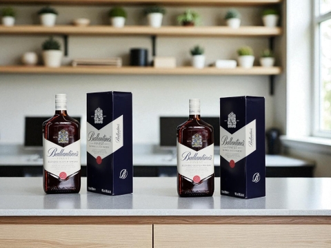 So Sánh Rượu Ballantine’s Finest 700ml Và 1 Lít – Nên Mua Loại Nào Để Biếu Tặng?
