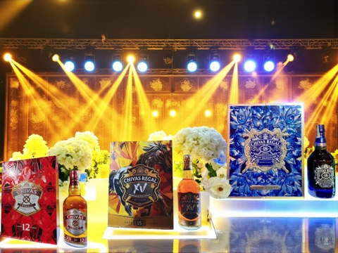 So sánh rượu Chivas 18 và Chivas 21 nên chọn loại nào làm quà Tết 2026?