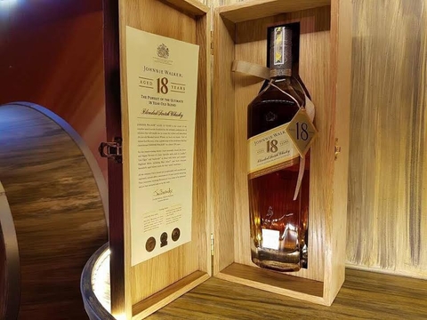 Johnnie walker 18  của xứ sở lâu đài