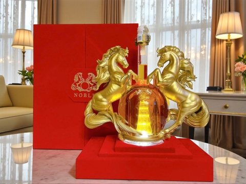 Rượu linh vật ngựa làm quà Tết doanh nghiệp nên chọn loại nào