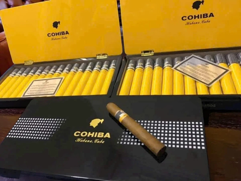 Xì gà Cohiba Siglo VI hộp 15 điếu sơn mài - Quà tặng đẳng cấp cho doanh nhân