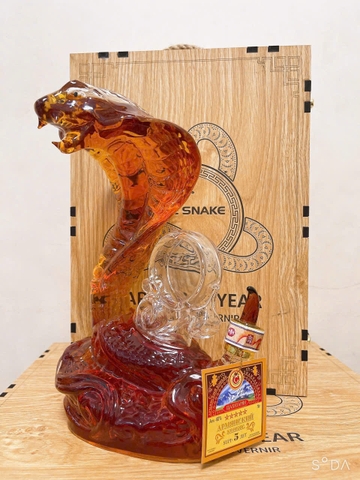 RƯỢU PHONG THỦY HÌNH RẮN-GIÁ RẺ NHẤT.