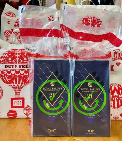 Rượu Chivas 21 xách tay - Duty Free