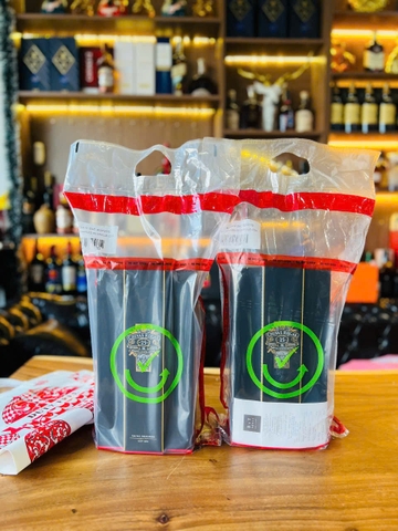 Rượu Chivas 25 năm xách tay chai thuỷ tinh