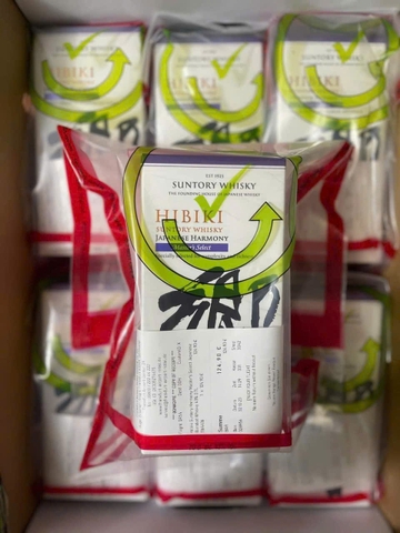 Rượu Hibiki Master Select Xách Tay