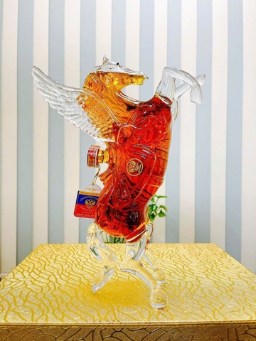 Rượu Con Ngựa Thủy Tinh Có Cánh Chính Hãng Nga