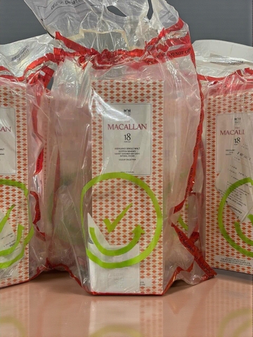 Rượu Macallan 18 Năm Colour Collection Xách Tay Duty Free Chính Hãng