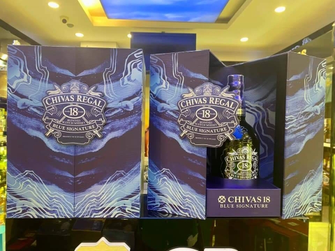 RƯỢU CHIVAS 18 XANH - HỘP QUÀ TẾT 2025