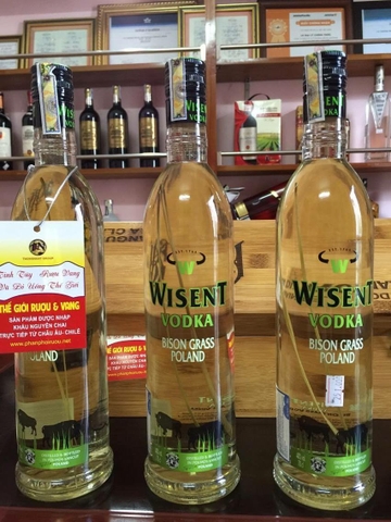Rượu Vodka Wisent Bison Grass 700ml
