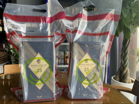 Rượu Chivas 25 Năm Xách Tay Chai Sứ -Duty Free