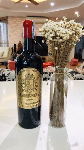 Rượu vang Ý Stefanno Negroamaro Puglia.