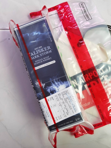 Rượu Talisker Dark Storm xách tay