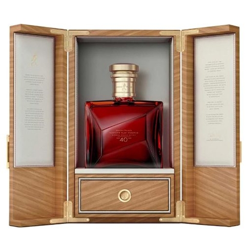 Rượu Johnnie Walker Master’s of Ruby Reserve 40 Năm