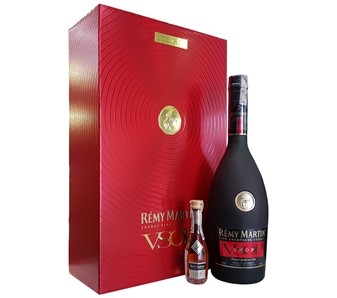 RƯỢU REMY MARTIN VSOP HỘP QUÀ 2017