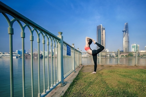 Thực hiện Yoga mỗi ngày với Hàng Hiệu 24/7