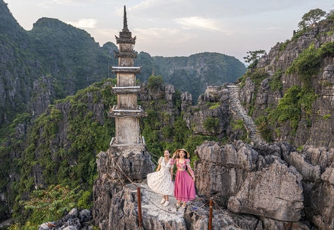 Địa điểm check-in Ninh Bình: Cắm trại sang chảnh, khám phá điểm đến cổ kính