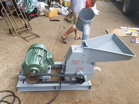 Máy nghiền thức ăn chăn nuôi B14