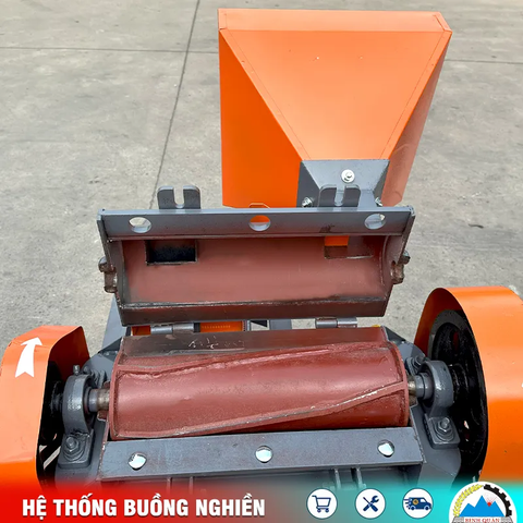 Máy Vỡ Ngô Trục Xoắn