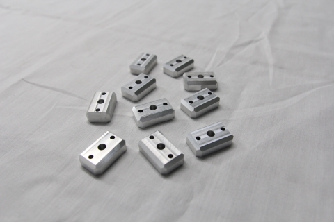 CNC custom machining of aluminum and stainless steel hardware service parts CNC turning parts