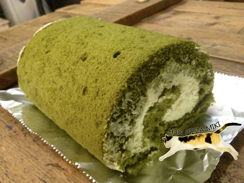 Gatto trà xanh matcha cuộn kem tươi