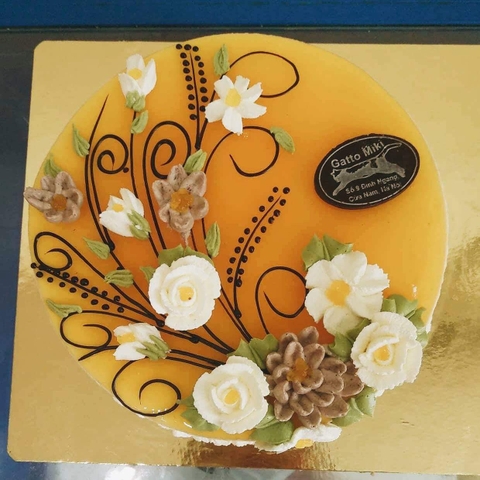 Mousse chanh leo trang trí cành hoa