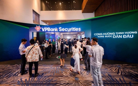 Sức nóng chưa từng có từ thương vụ IPO kỷ lục ngành chứng khoán