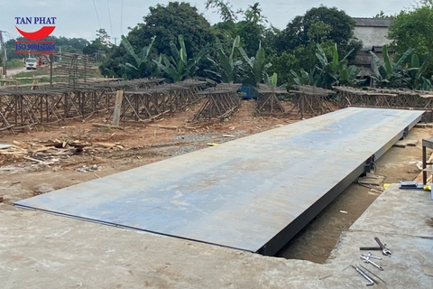 Cân 100 tấn 16x3m kiểu nổi