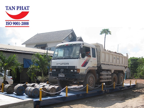 Cân 40 tấn lắp nổi không hố cân.