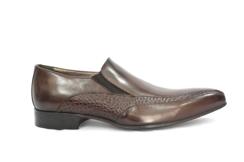 Hướng dẫn cách chọn giày dép cho quý ông có bàn chân to ngoại cỡ