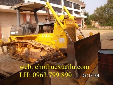 cho thuê máy ủi D65