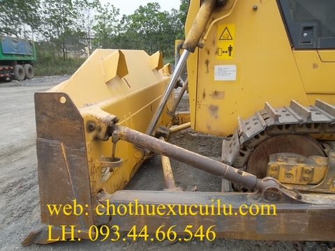 Cho thuê máy ủi D85