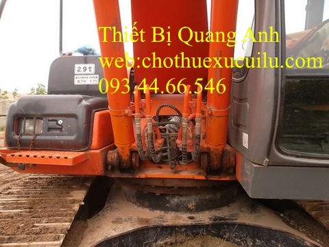 Cho thuê máy xúc đào bánh xích 200