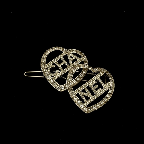 KẸP TÓC CHANEL DOUBLE CC HEARTS DIAMOND VERSION