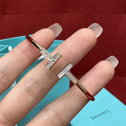 LẮC TAY TIFFANY & CO T BANGLE