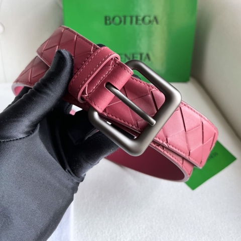 DÂY LƯNG BOTTGA VENETA RED INTRECCIATO LEATHER Khóa đen mờ