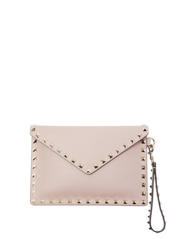 TÚI VALENTINO GARAVANI Rockstud grained-leather envelope pouch