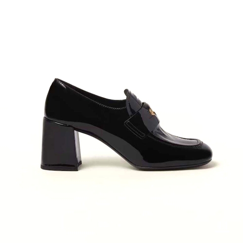 GIÀY Miu Miu Women Patent Leather Loafers with Embossed Logo on the Tongue-Black