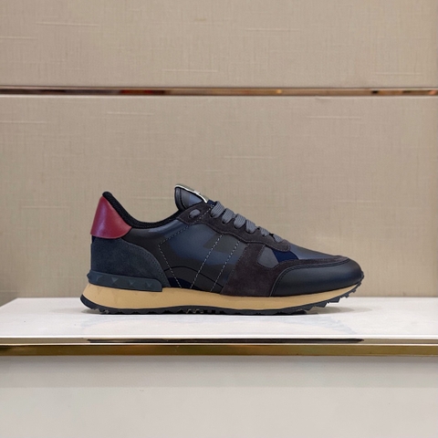 GIÀY VALENTINO STUDD LEATHER RUNNER SNEAKER SHOES AAA