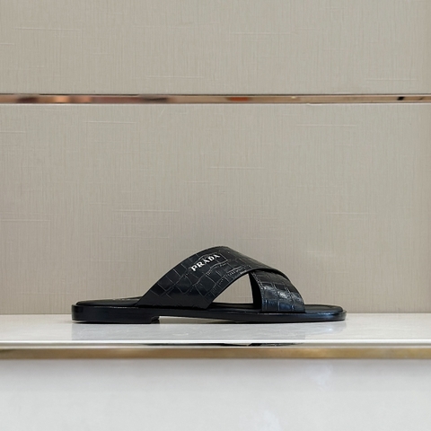 DÉP PRADA TRIANGLE SLIPPER