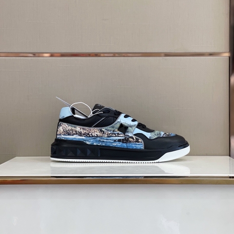 GIÀY VALENTINO STUDD LEATHER SNEAKER SHOES AAA