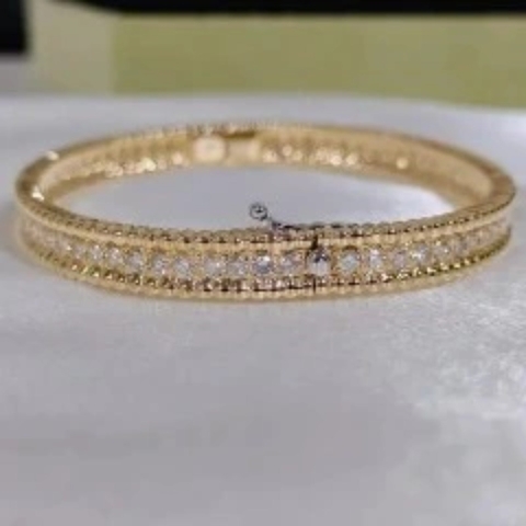 Vòng tay Van Cleef & Arpels Perlee Diamond vàng hồng 18K