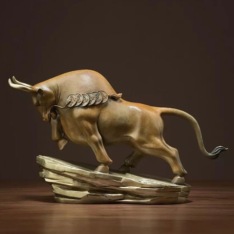 Bò tót đồng để bàn phong thủy